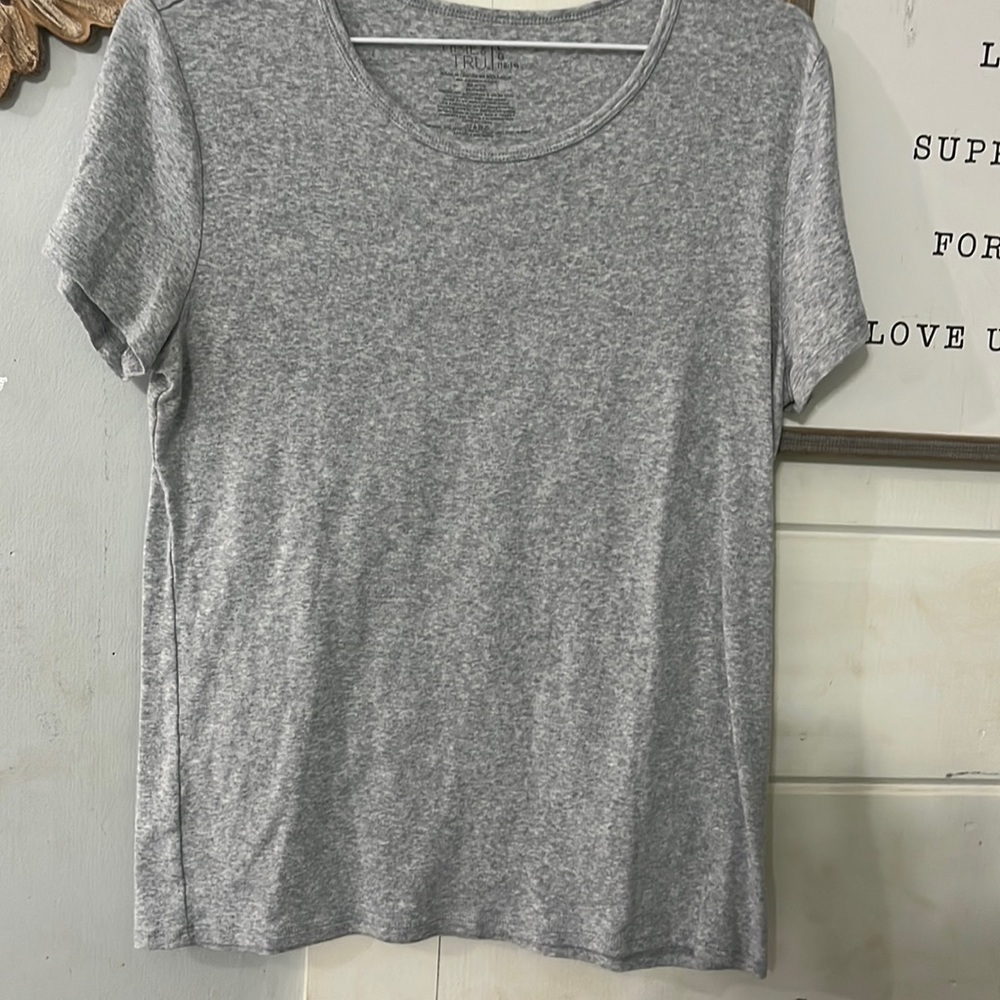Time & Tru Womens tee shirts